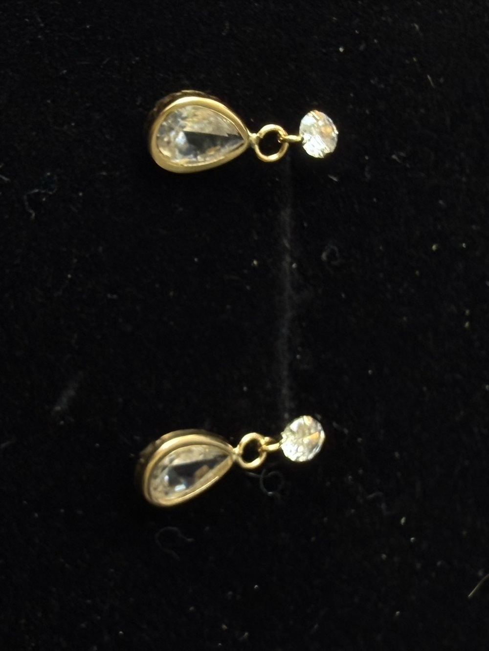 NWT Solid 14k Gold Teardrop Dangle Earrings with Clear Stones - Picture 2 of 6